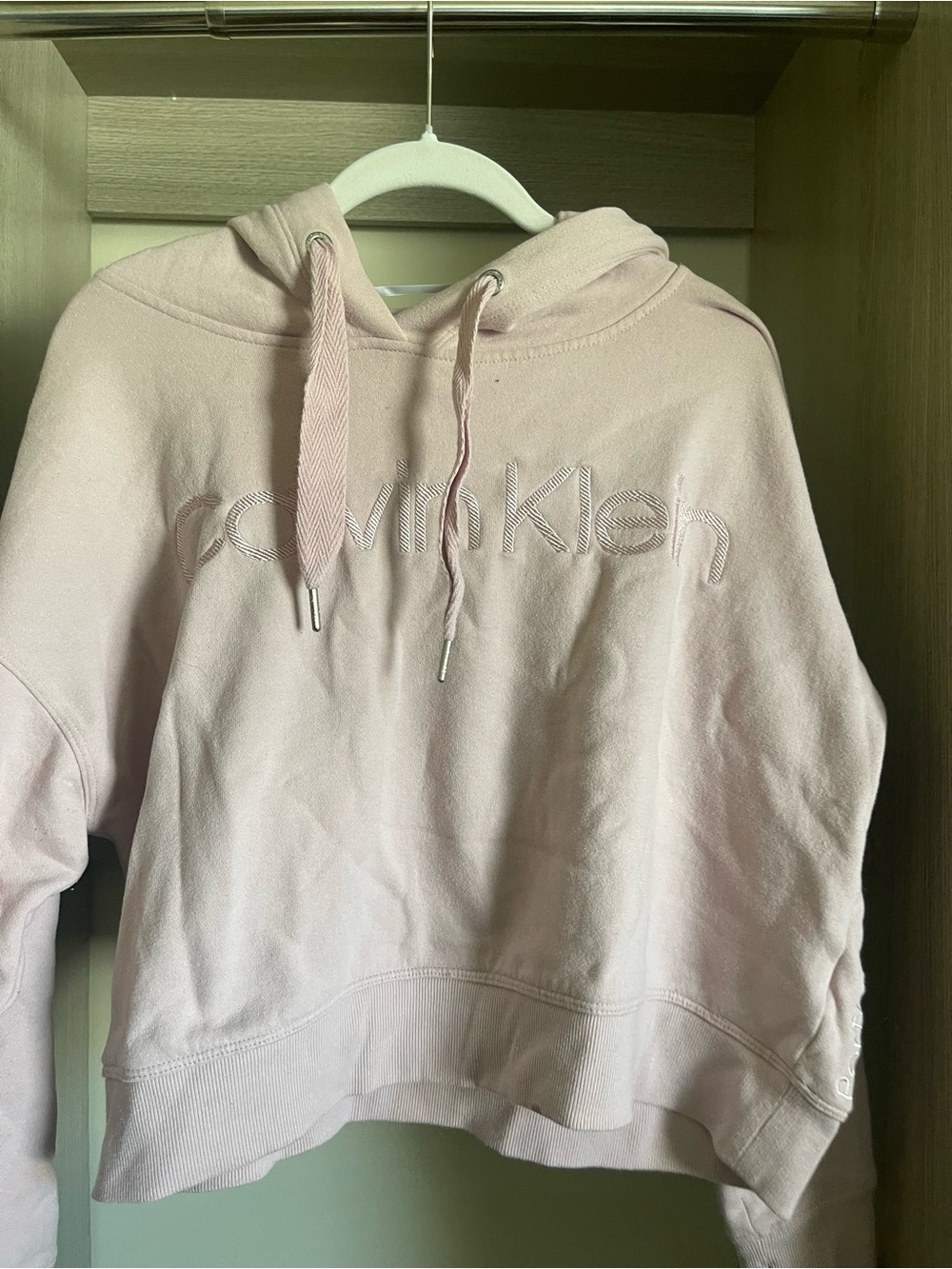 Calvin Klein Women's Pink Cropped Hoodie